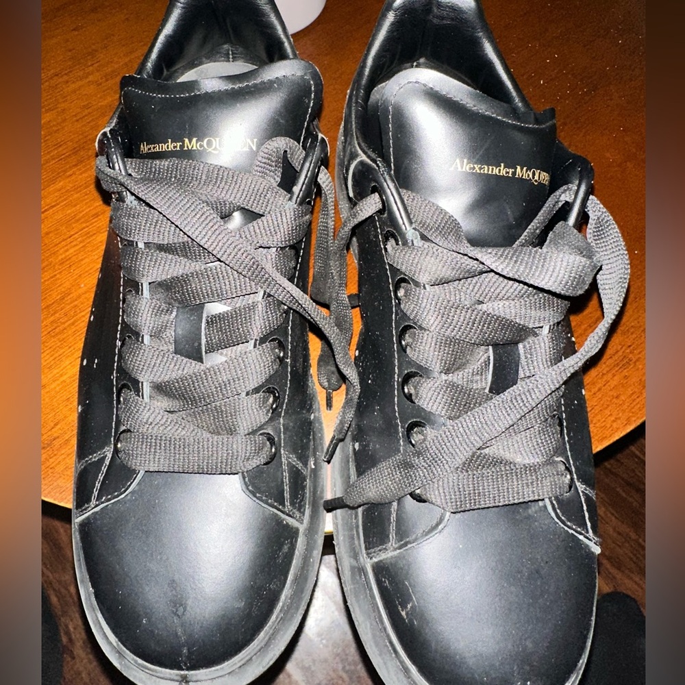 Alexander McQueen Oversized Sneakers
43.5, 10.5 US